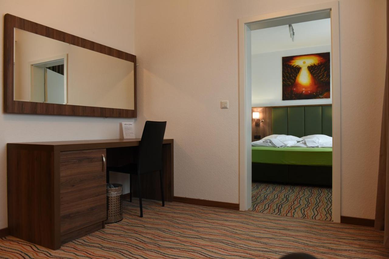 Hotel Olive Inn Aschaffenburg Exterior photo